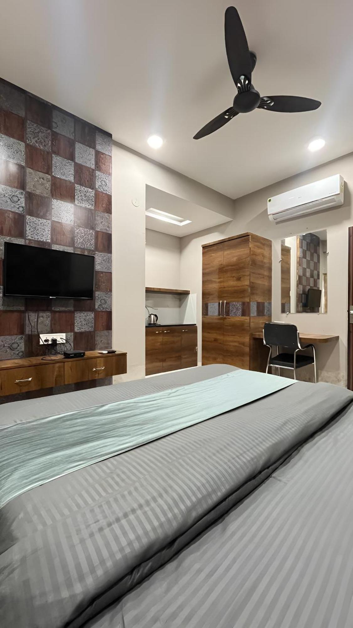 Hotel Evanka Indore Exterior photo